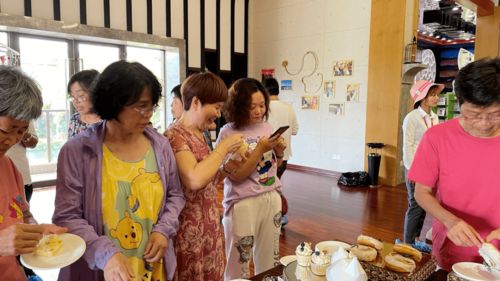 丽湖半岛五月业主生日会 有邻有趣，共鉴温情趣时光